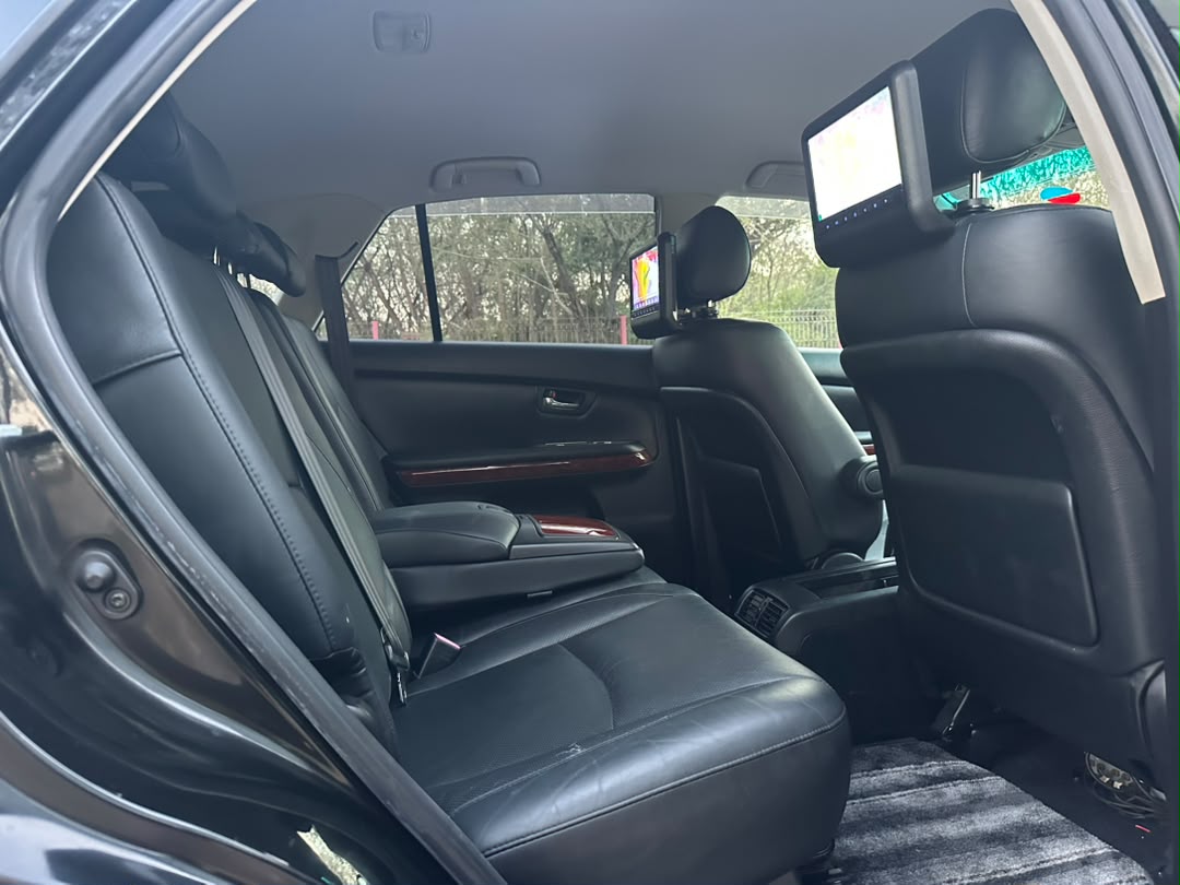Toyota Harrier thumbnail 6